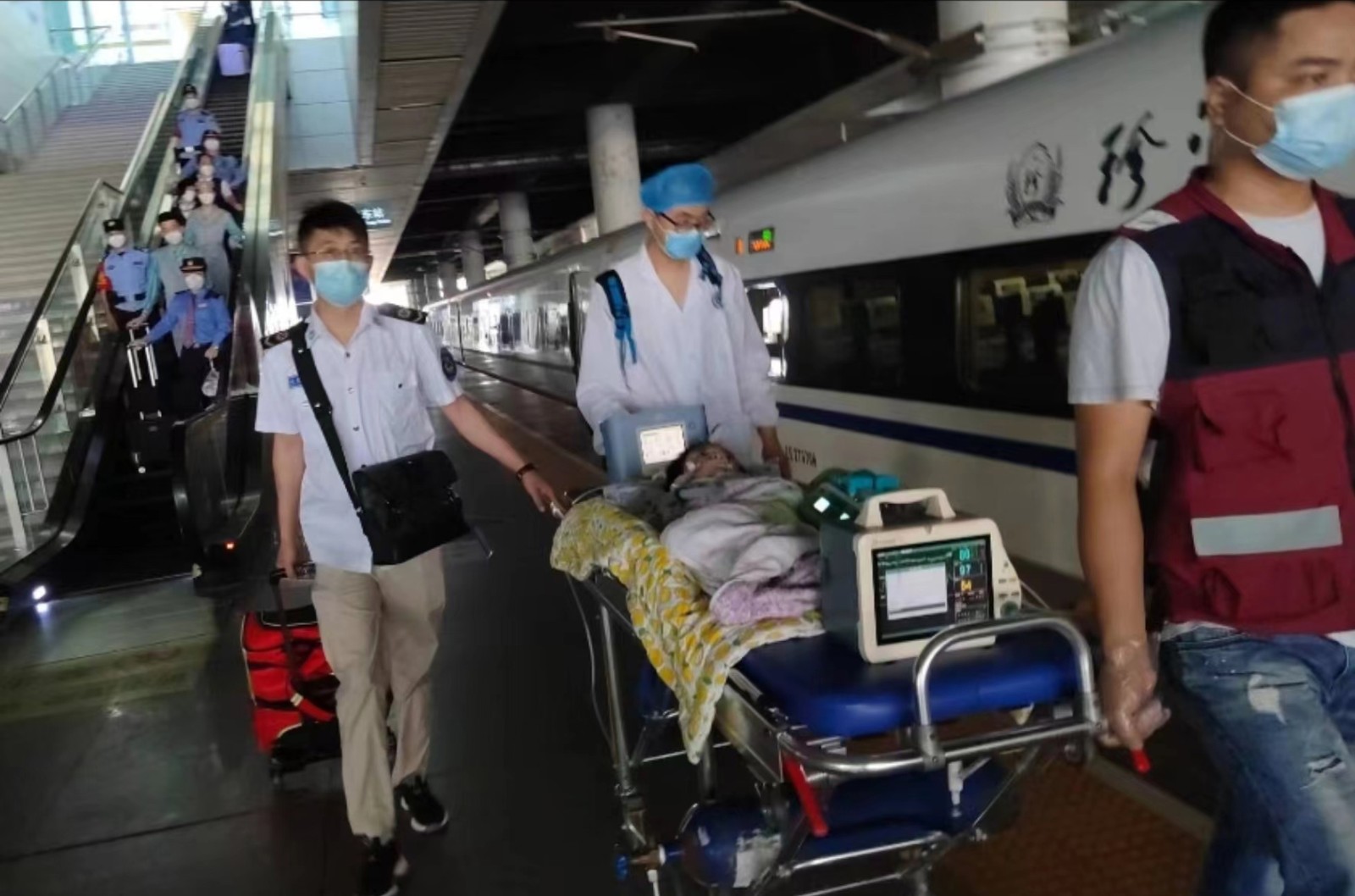 西充县高铁转运公司